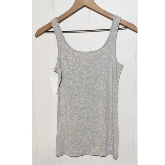 NWT Halogen M Heather Grey
Sleeveless Scoop Neck Favorite
Tank Top Women's - Picture 3 of 3